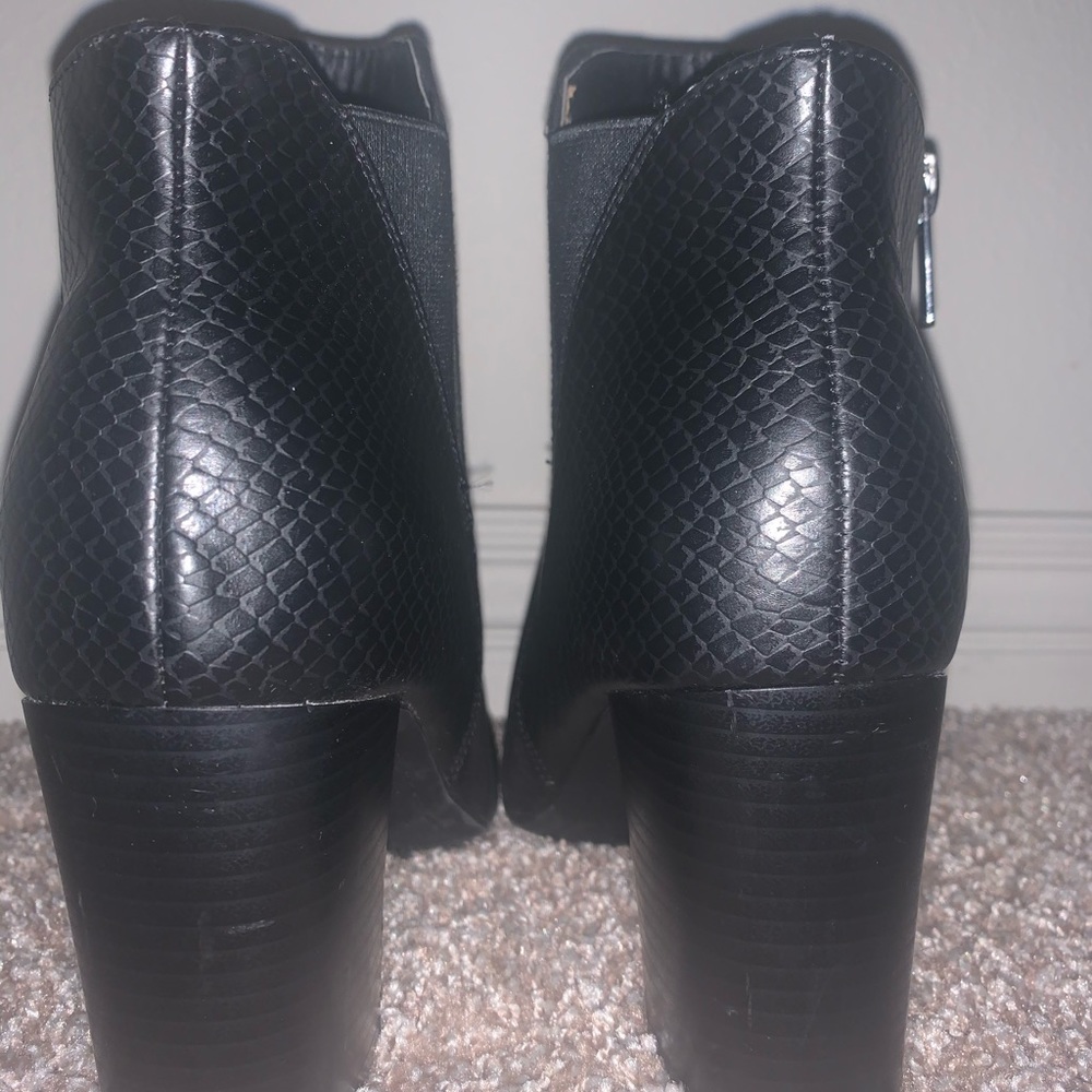Debbie Snake Skin / Suede Black Heal - Picture 3 of 5